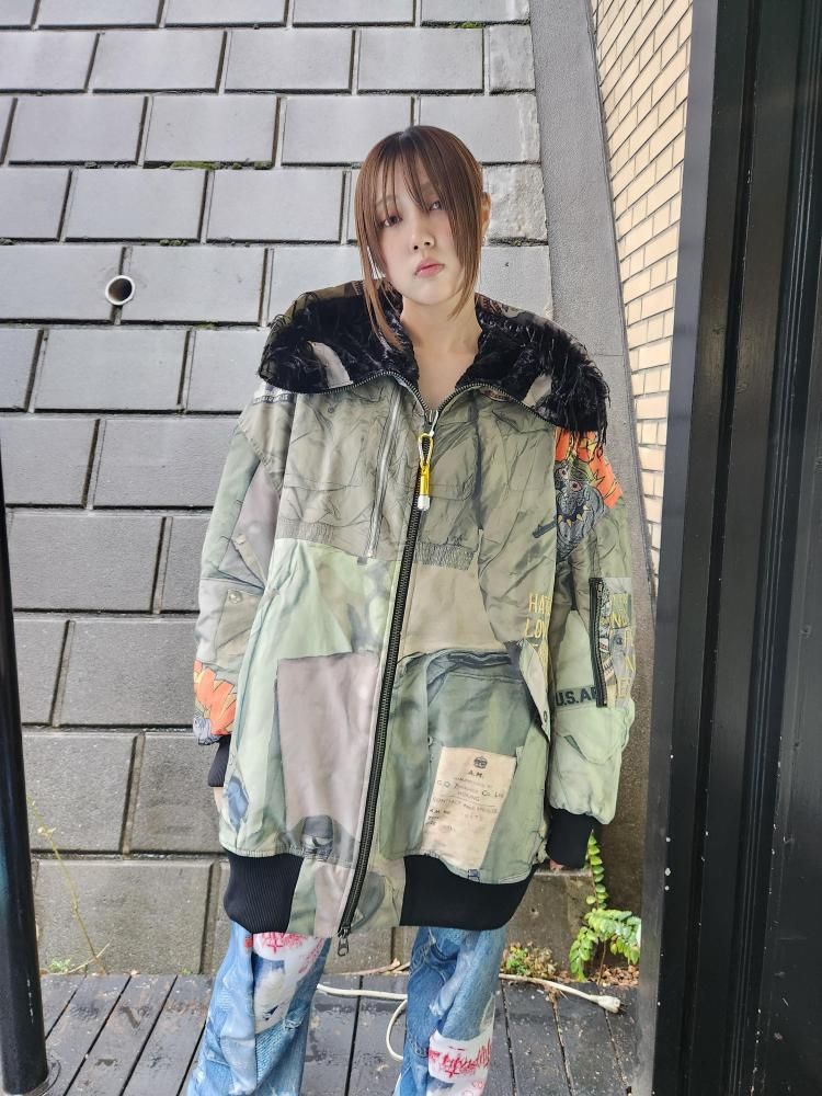 <img class='new_mark_img1' src='https://img.shop-pro.jp/img/new/icons1.gif' style='border:none;display:inline;margin:0px;padding:0px;width:auto;' />BODYSONG.ROUND SILHOUETTE TROMPE LOEIL N2B JUV(KHAKI)