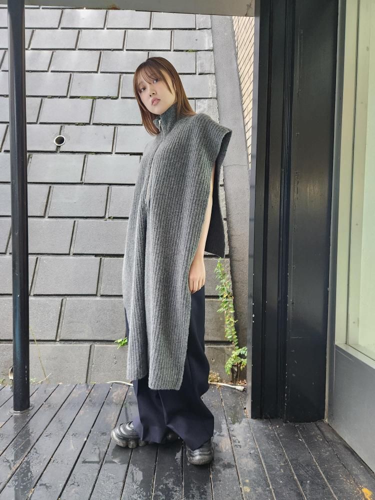 <img class='new_mark_img1' src='https://img.shop-pro.jp/img/new/icons1.gif' style='border:none;display:inline;margin:0px;padding:0px;width:auto;' />UJOHZIP STOLE KNIT(GRAY)