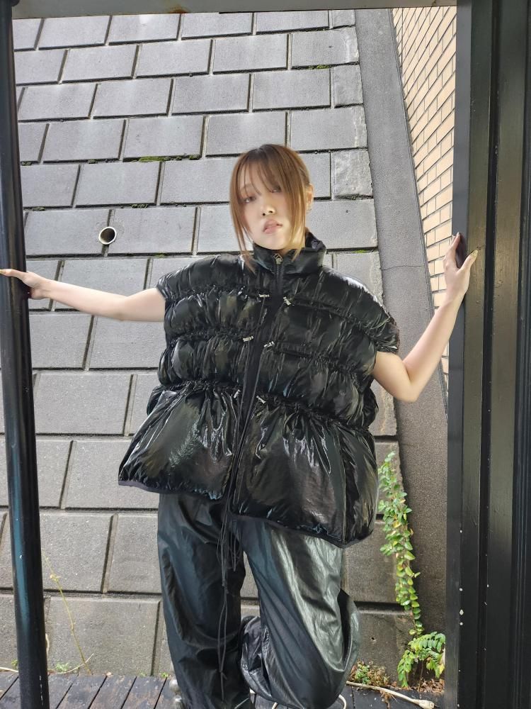 <img class='new_mark_img1' src='https://img.shop-pro.jp/img/new/icons1.gif' style='border:none;display:inline;margin:0px;padding:0px;width:auto;' />【asparagus】Banding Volume padding vest