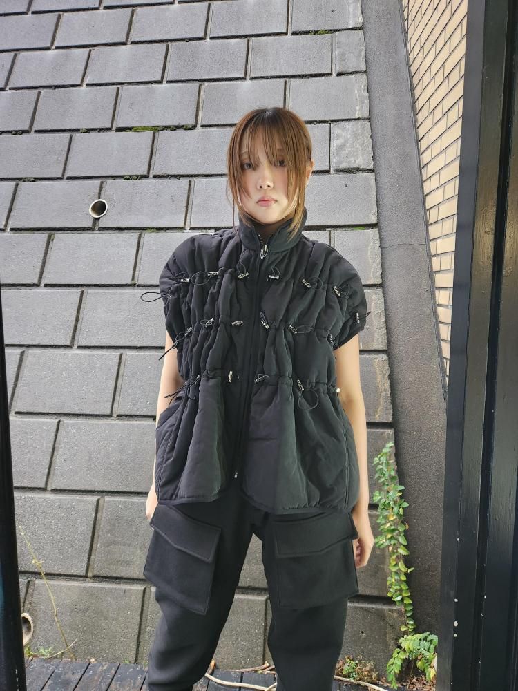<img class='new_mark_img1' src='https://img.shop-pro.jp/img/new/icons1.gif' style='border:none;display:inline;margin:0px;padding:0px;width:auto;' />【asparagus】Sring volime padding vest