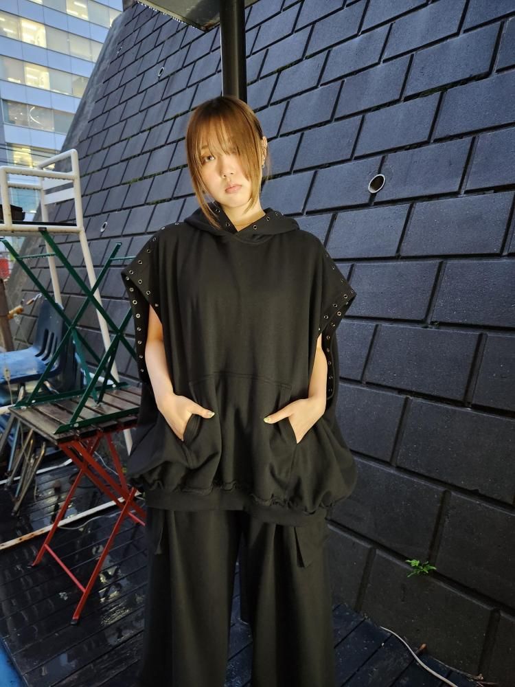 <img class='new_mark_img1' src='https://img.shop-pro.jp/img/new/icons1.gif' style='border:none;display:inline;margin:0px;padding:0px;width:auto;' />【asparagus】Sleeveless eyelet hoodie