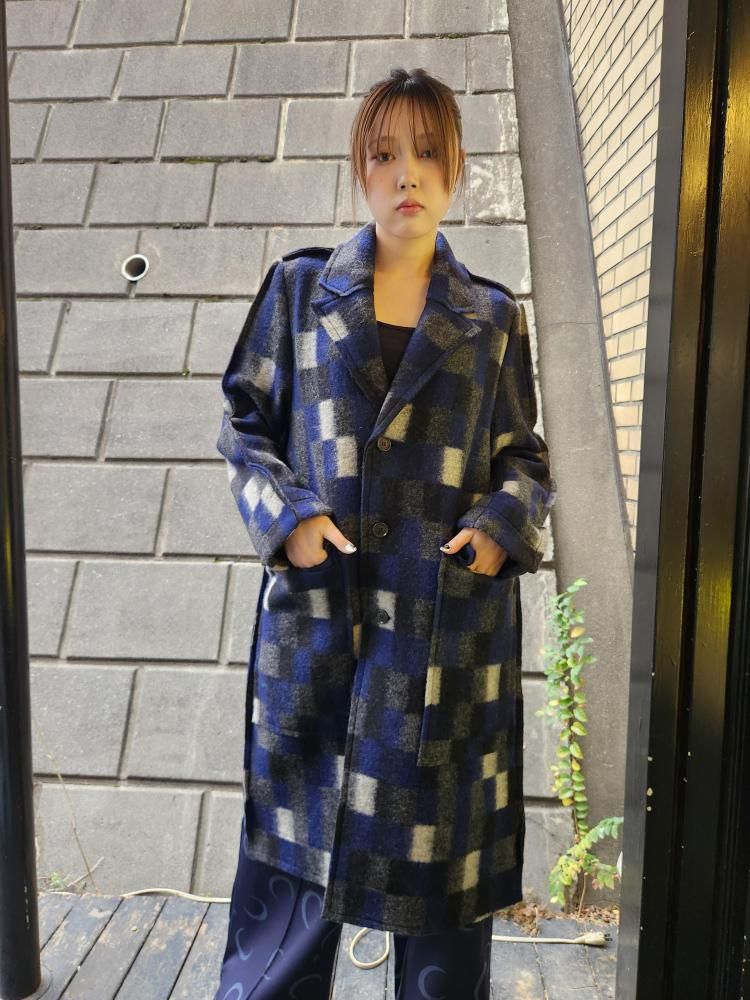 <img class='new_mark_img1' src='https://img.shop-pro.jp/img/new/icons1.gif' style='border:none;display:inline;margin:0px;padding:0px;width:auto;' />HENRIK VIBSKOVFLAT COAT