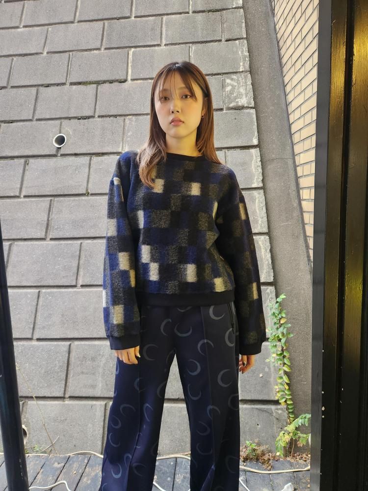 <img class='new_mark_img1' src='https://img.shop-pro.jp/img/new/icons1.gif' style='border:none;display:inline;margin:0px;padding:0px;width:auto;' />HENRIK VIBSKOVBRUSHED SWEAT