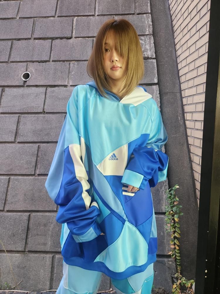 <img class='new_mark_img1' src='https://img.shop-pro.jp/img/new/icons1.gif' style='border:none;display:inline;margin:0px;padding:0px;width:auto;' />WONDERHOODIE