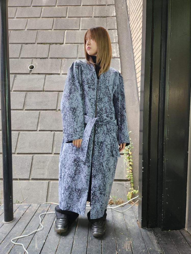 <img class='new_mark_img1' src='https://img.shop-pro.jp/img/new/icons1.gif' style='border:none;display:inline;margin:0px;padding:0px;width:auto;' />HATRAMOON COAT(MIDNIGHT)