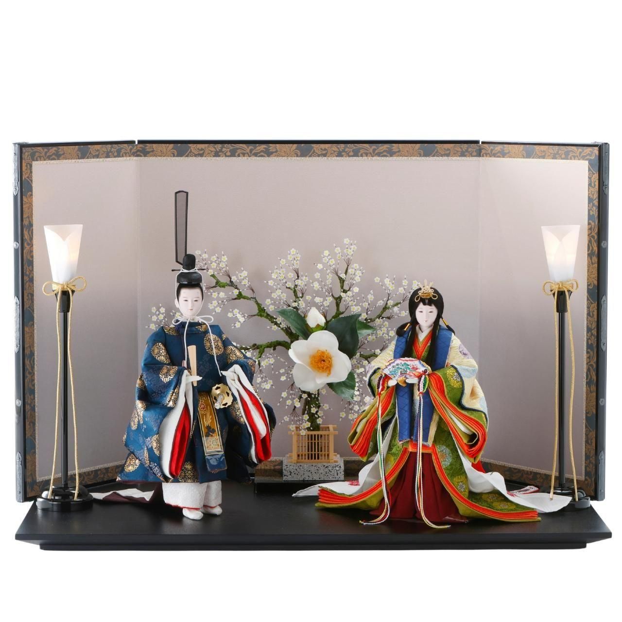 雛人形・ひな人形<br>「白椿 -Shirotsubaki-」限定1点<br>平安博翠<br>幅70×奥行38×高さ48cm