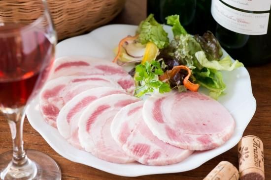 ハムさん専用 吉田ハム工場オリジナル】 ロースハム ブロック1000g - 吉田ハム工場