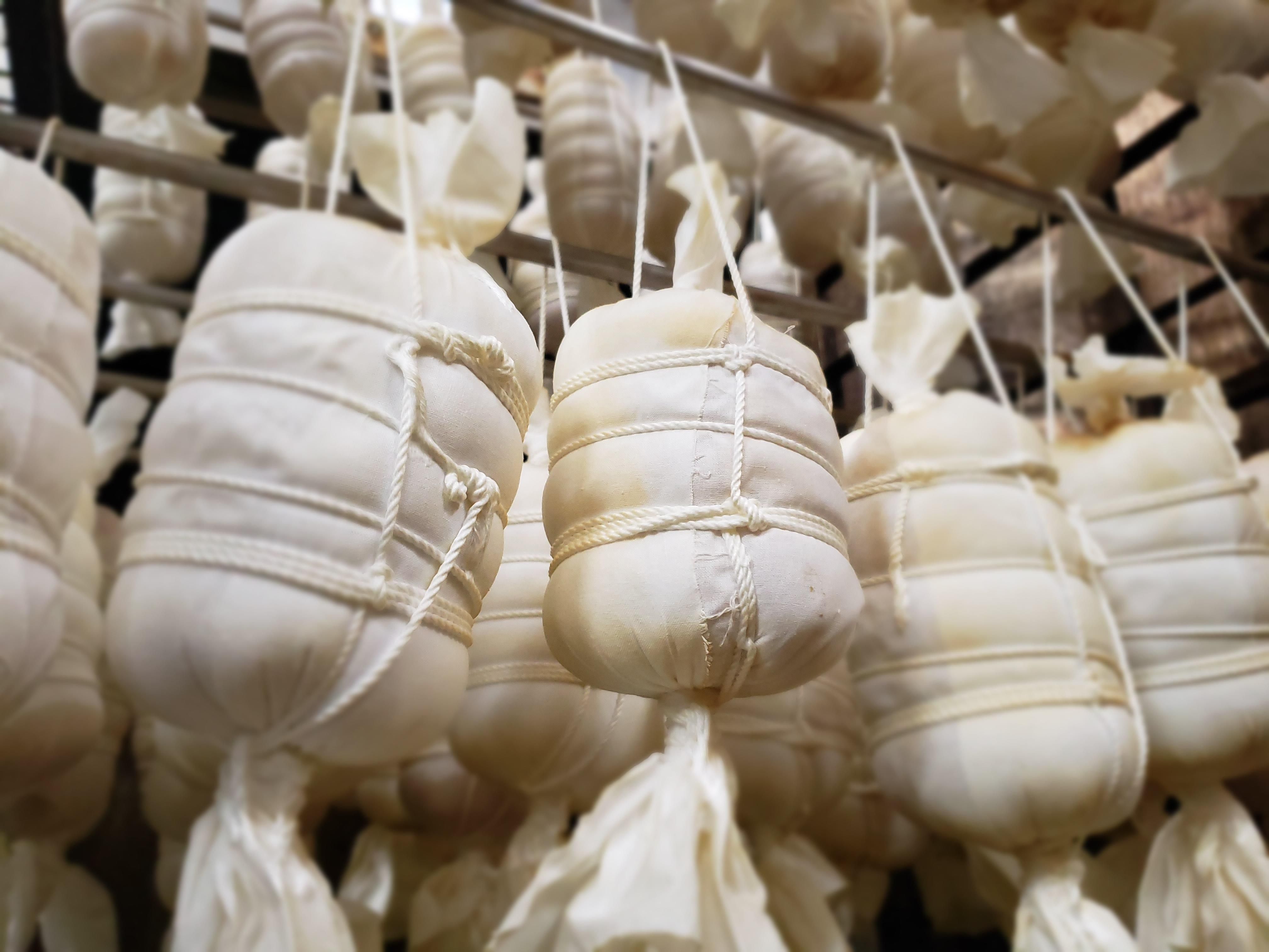 年末限定の高級黒豚のロース肉で作る『極上ロースハム』