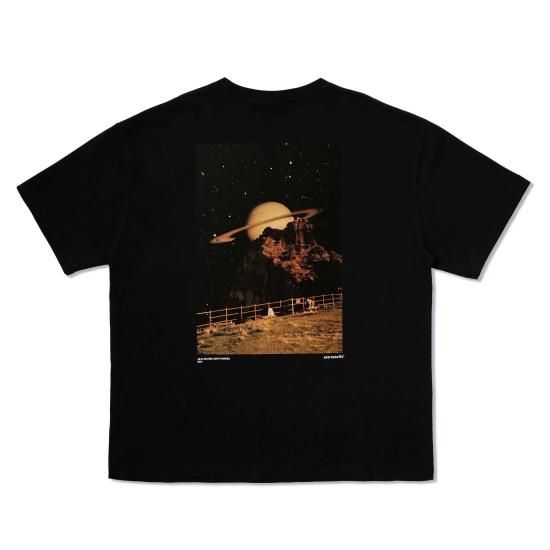 【ひっぽ】　astrostuffs Tシャツ Bright】Astrostuffs CHILLIN' MOUNTAIN TEE Tシャツ(黒) - 推し