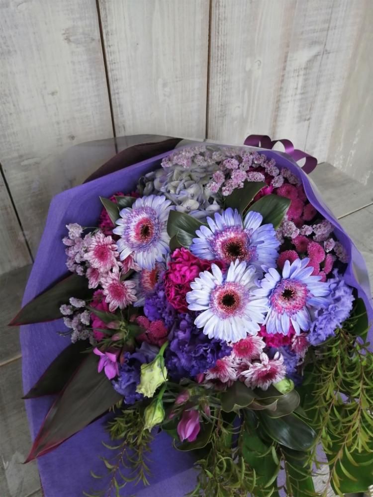 多彩な色の造花の花束 原色カラーの彩やかな花束 | mstyle878