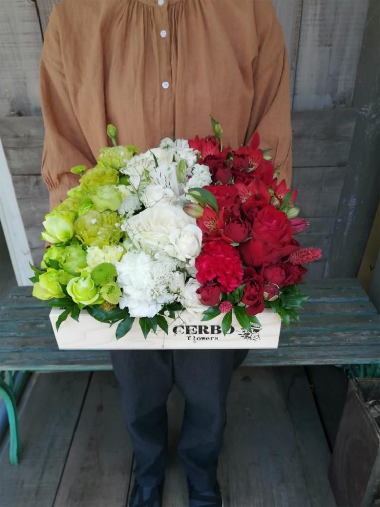 ロココ調フラワーアレンジメント マロングラッセ 超特大サイズ 8a057cca3637c183b47f248561a294