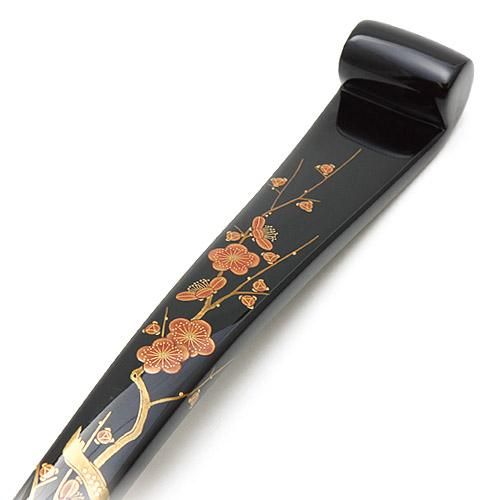 輪島塗本堅地漆器　梅蒔絵の四方脚付膳　　同梅蒔絵　栗色蓋付碗　各五客セット 輪島塗本堅地漆器 梅蒔絵の四方脚付膳 同梅蒔絵 栗色