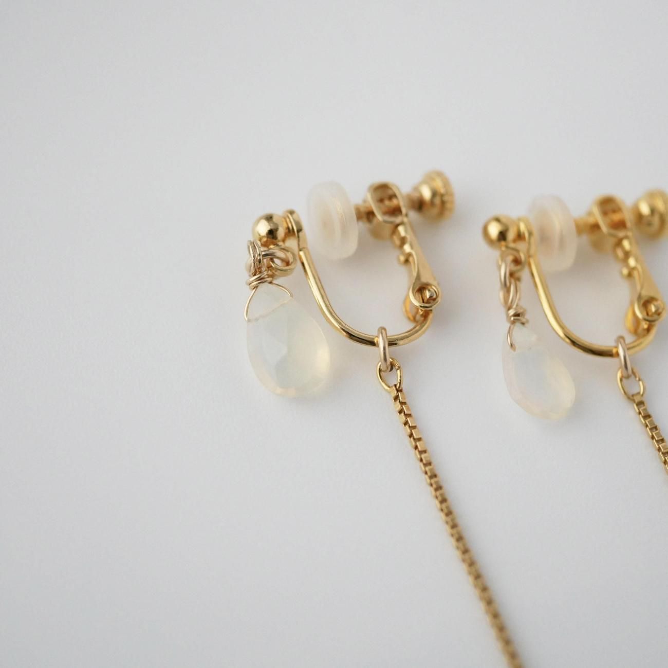 【はくとん( 'ω')ŧ‹\"ŧ‹\"】 天然イエローオパールのイヤリング はくとん( 'ω')ŧ‹