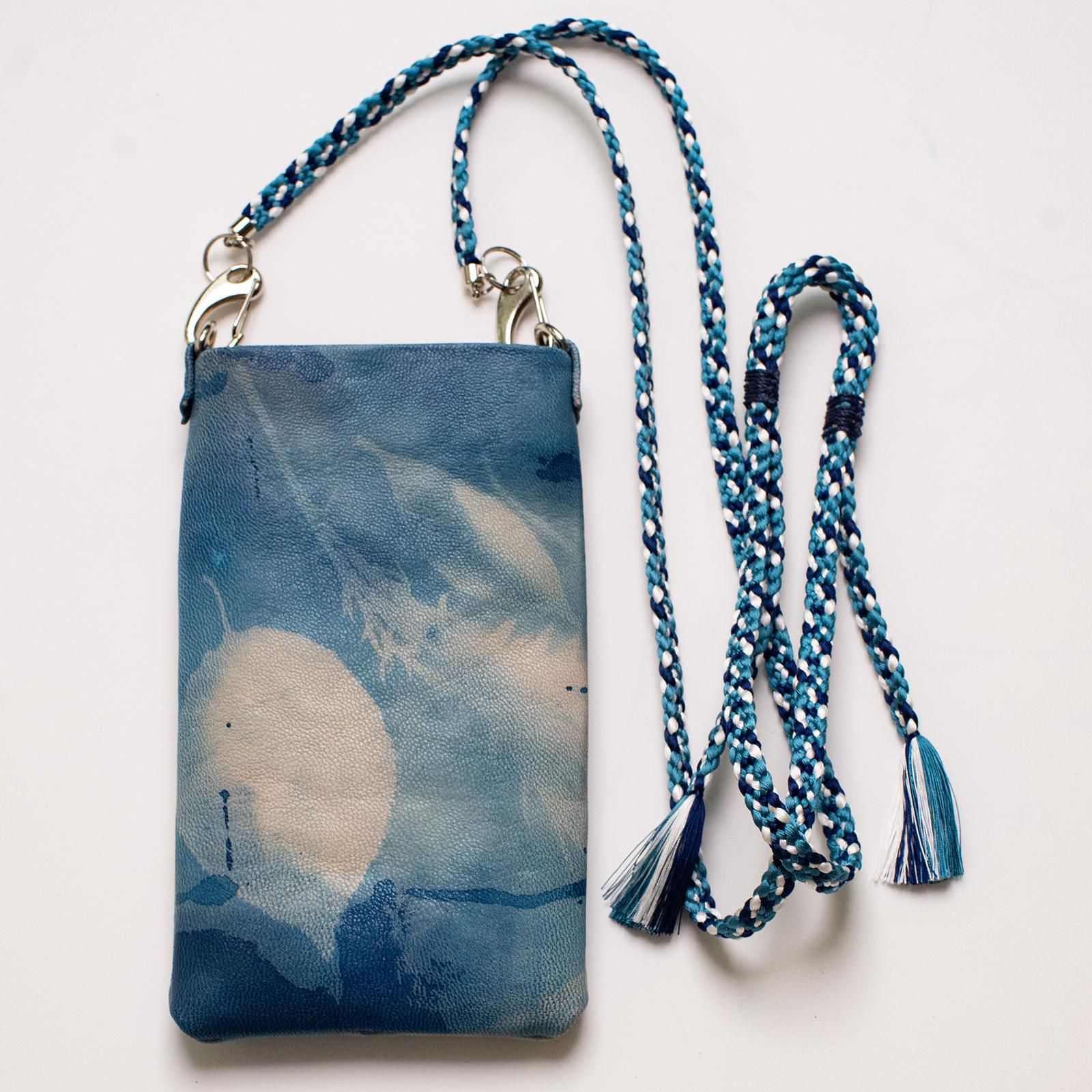 サイアノタイプのレザー&組紐 のサコッシュ - ONLINE SHOP