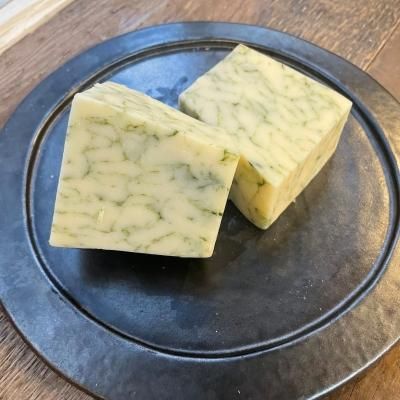 鹿追チーズ工房 青のりチェダー(100g 量り売り)