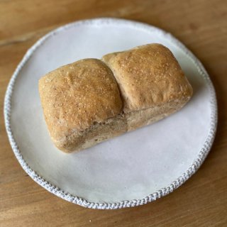 粉の風味豊かなもっちり食パン