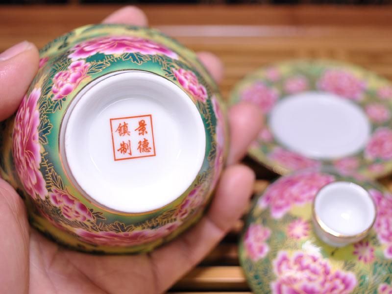 蓋碗 蓋つき湯飲み 金絲琺瑯彩牡丹 中国茶器 | 鮮やかな緑が目を