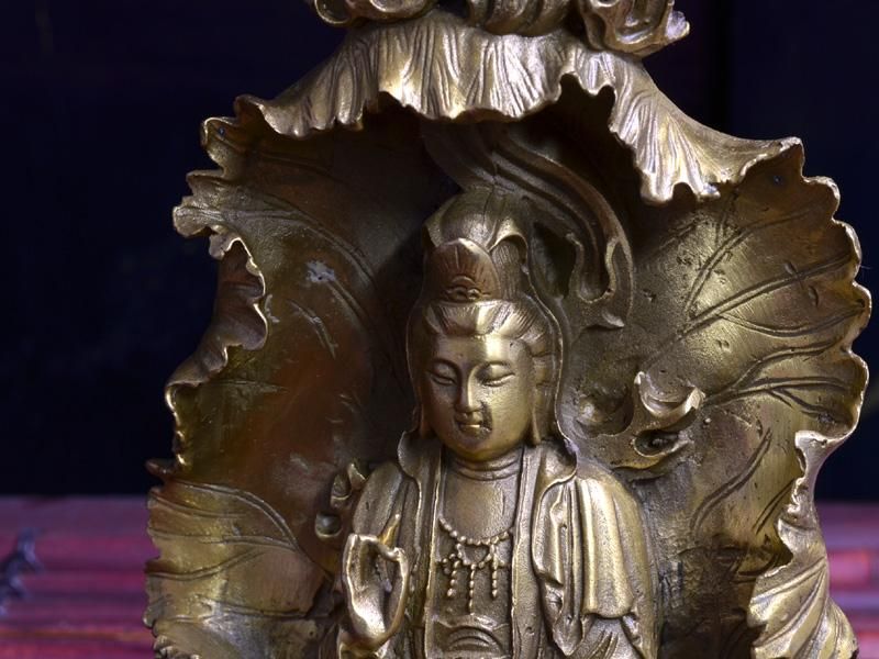 仏教美術 仏像 坐蓮観音菩薩仏像 銅製 銅器 工芸品 置物 仏像 銅製蓮観音（化仏付）|観音菩薩の銅製置物 - 中国貿易公司