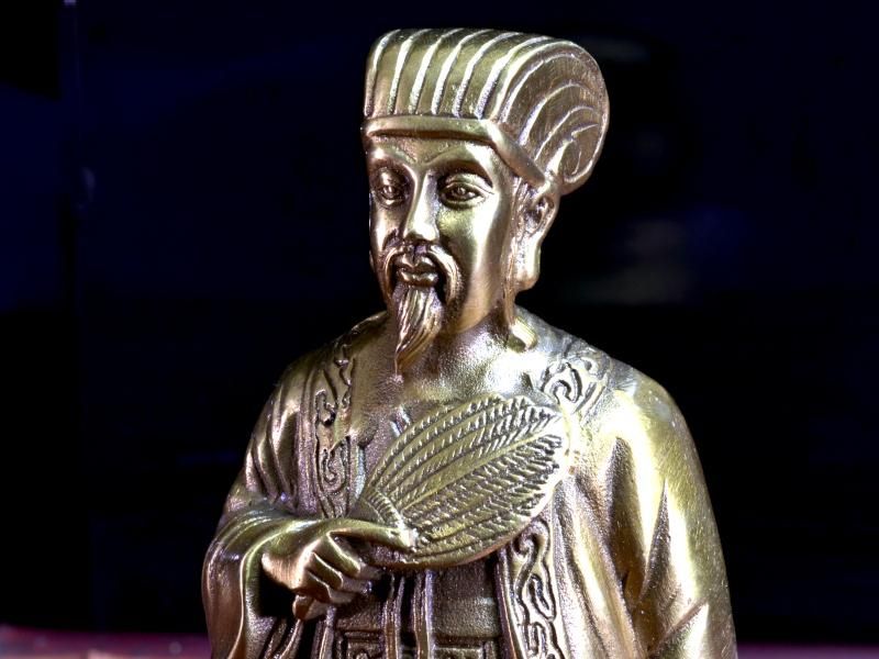 孔明の置物 銅製孔明像（小）三国志 諸葛亮 | 人気の孔明像