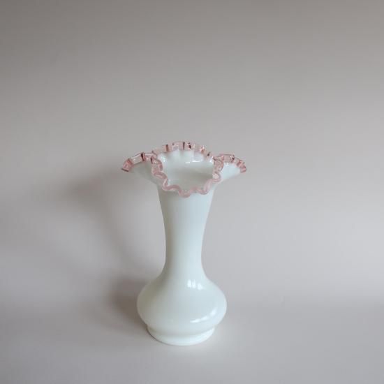 Vintage Fenton Ruffled Rose Pink Crest flower vase