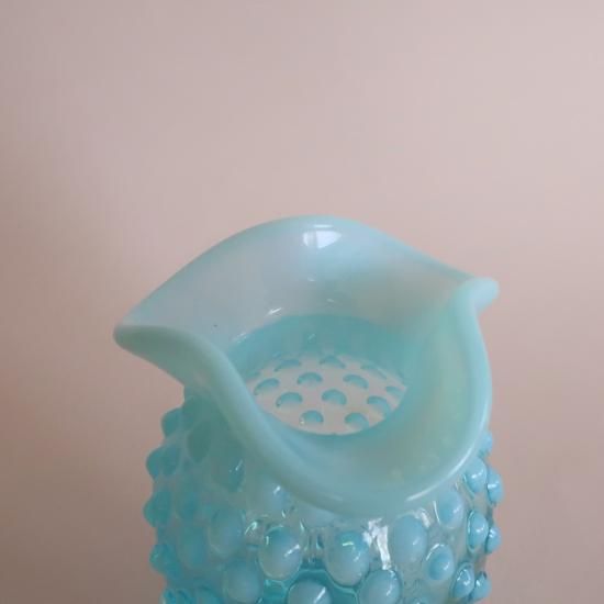 美品　フェントン　フラワーベース　ホブネイル　花瓶　ブルー　USA　ヴィンテージ Vintage Fenton Aqua Blue Opalescent Hobnail Ruffled Mini