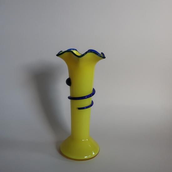 フリルフラワーベース　イエロー fit=scale-down,w=1200