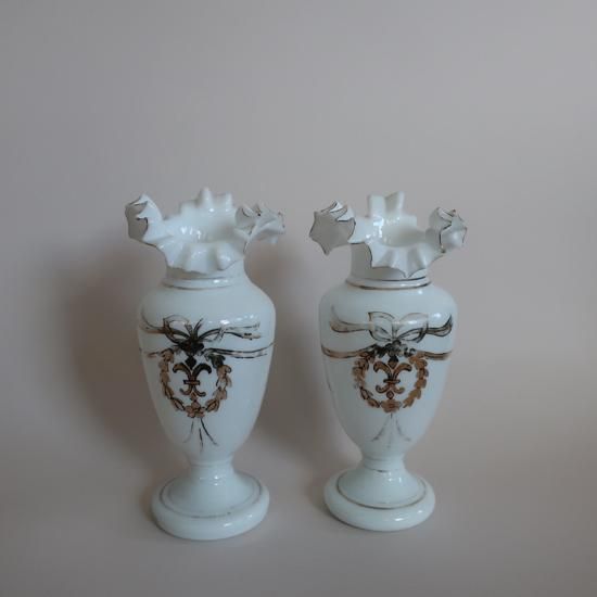 花瓶　未使用 Antique Victorian Ruffled Top Hand Painted Glass Vase