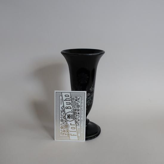 Vintage L.E. Smith 1930s Black Milk Glass Flower Vase Vintage L.E. Smith 1930s Black Milk Glass Flower Vase