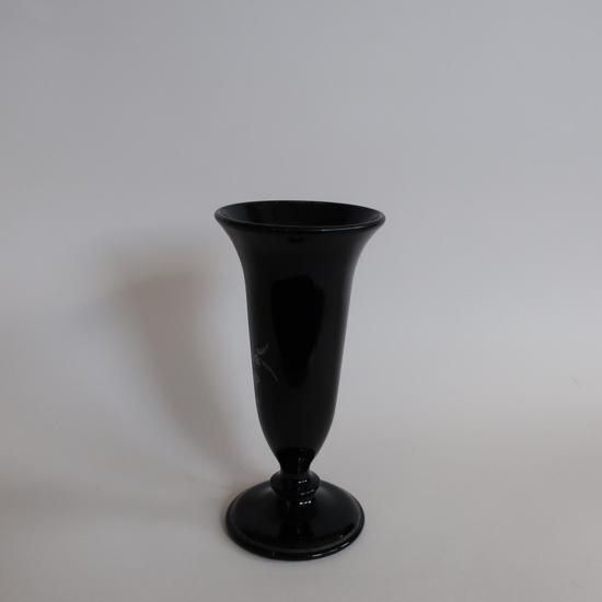 Vintage L.E. Smith 1930s Black Milk Glass Flower Vase Vintage L.E. Smith 1930s Black Milk Glass Flower Vase