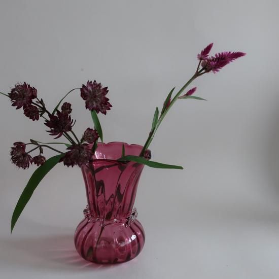 Vintage Pilgrim Glass Cranberry Flower Vase/ビンテージ