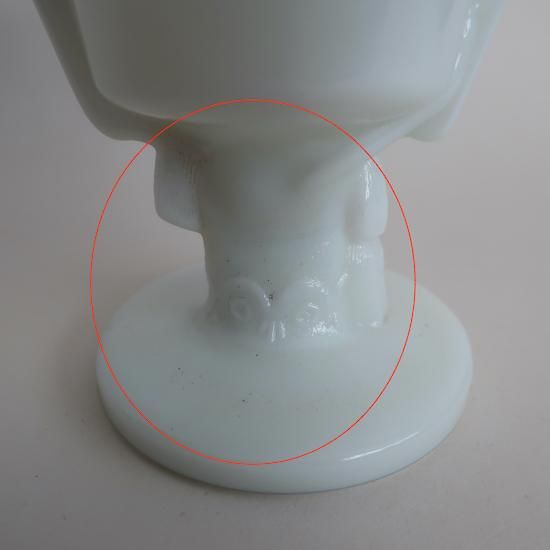 Vintage Milk Glass Hand Motif stand/ビンテージ ミルクガラス