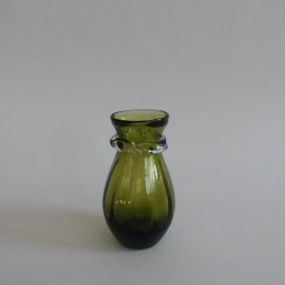 Vintage mini green glass flower vase/ビンテージ グリーン ガラス ミニ フラワーベース /花器/一輪挿し(A811)