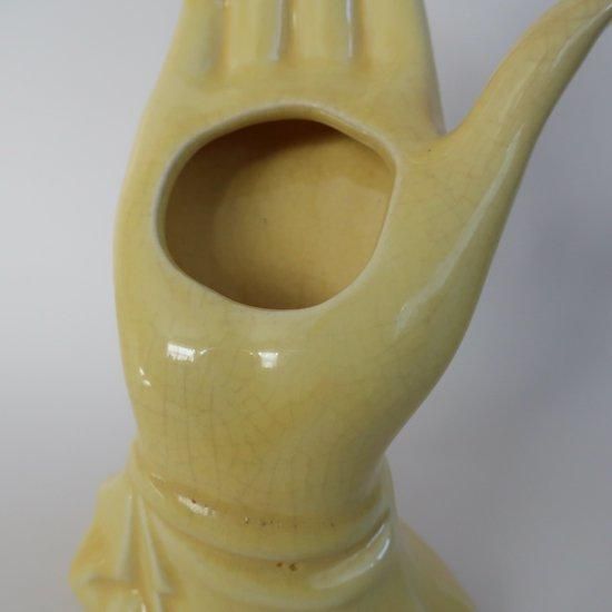 Vintage McCoy Pottery 1940s Hand Vase with Holly Leaf&Berry Vintage McCoy Pottery 1940s Hand Vase with Holly Leaf&Berry