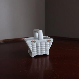 Vintage Ceramic Mini Basket Figurine Object/ӥơ ƫ Хå ֥/ʪ(A934)