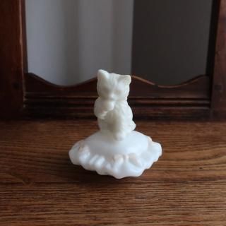 Vintage Avon Milk Glass Cat Perfume Bottle Figures/ӥơ ߥ륯饹 ǭ ֥ (A956)
