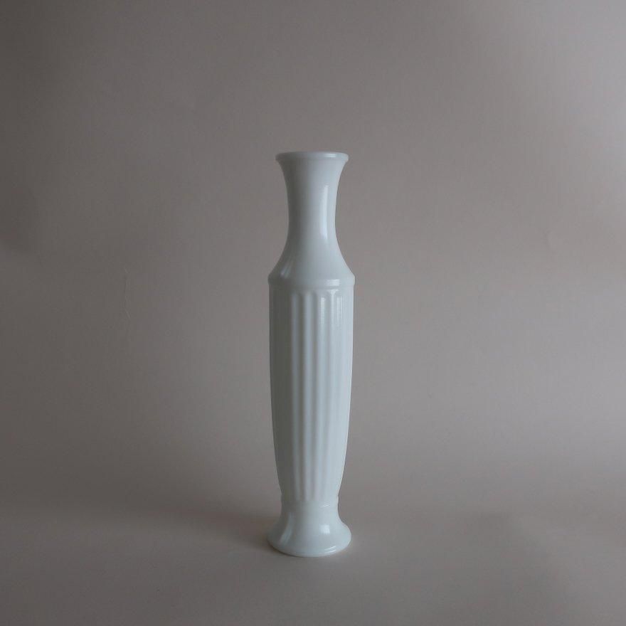 Vintage milk glass flower vase/ビンテージ ミルクガラス