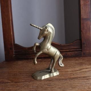 Vintage unicorn motif brass object (A990)