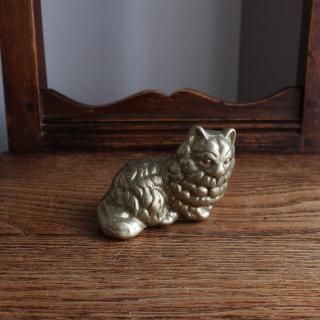 Vintage Cat motif brass object (A993)
