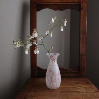 Vintage 50's Red Spaghetti Glass Flower Vase (B008)