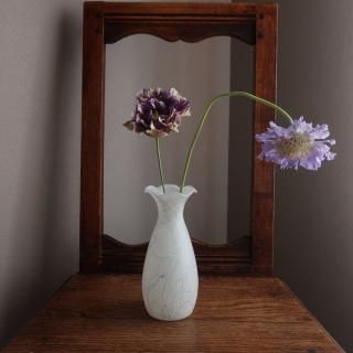 Vintage 50's Black Spaghetti Glass Flower Vase (B009)