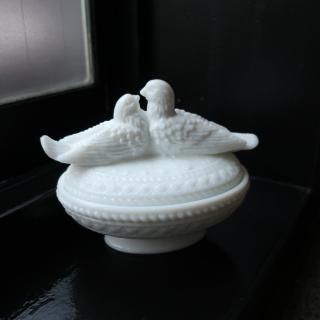 Vintage Westmoreland Milk Glass Love Birds Covered Candy Dish Bowl, Doves Oval Bowl(B031)
