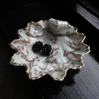 Vintage Ceramic Flower Paint Shell Tray (B032)