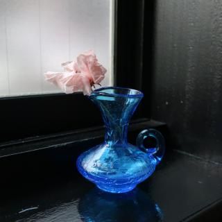 Vintage Mini Blue Glass Flower Vase (B067)
