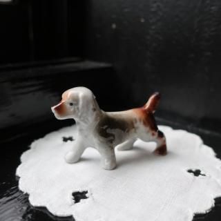 Vintage made in JAPAN Ceramic Dog Mini Figurine Object (B105)