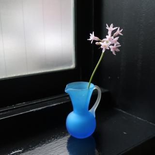 Vintage Mini Blue Glass Flower Vase (B132)