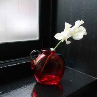 Vintage Small Red Glass Flower Vase (B136)