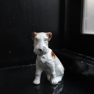 Vintage Ceramic Dog Figurine Object (B144)