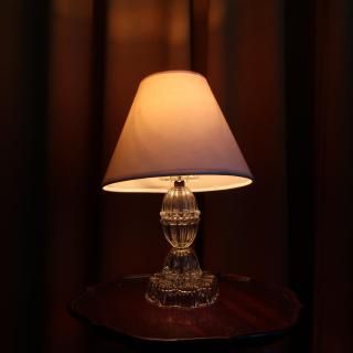 Vintage Pressed Glass Table Lamp (B164)