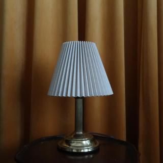 Vintage Gold  Pleated Shade Table Lamp (B173)
