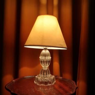 Vintage Pressed Glass Table Lamp (B174)